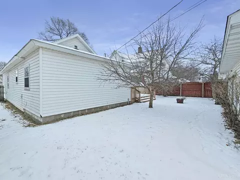 Exterior - 516 S 10th, Escanaba, MI 49829 photo 5 of 8