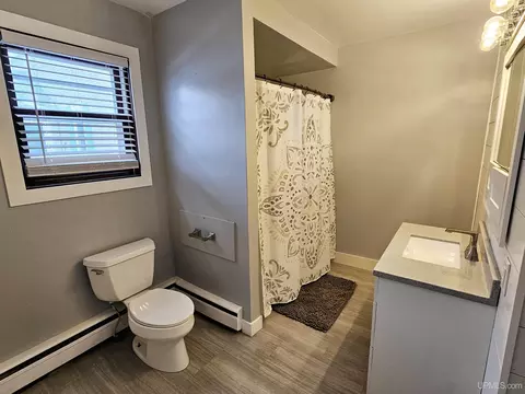 Bath - 516 S 10th, Escanaba, MI 49829 photo 1 of 2