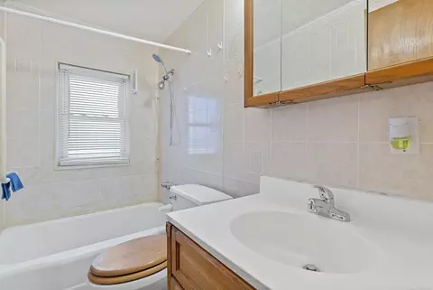 Bath - 3103 Bart, Warren, MI 48091 photo 1 of 1