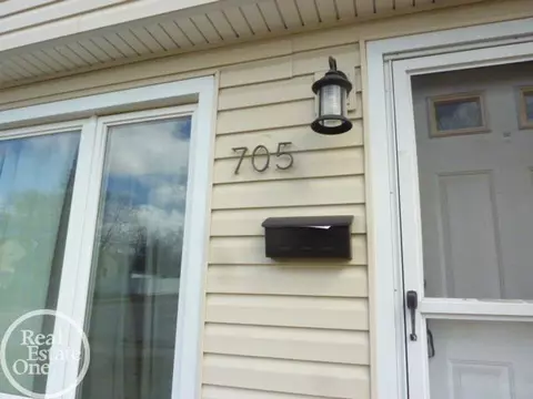 Exterior - 705 S Chocolay, Clawson, MI 48017 photo 4 of 4