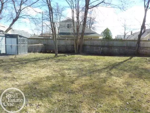 Exterior - 705 S Chocolay, Clawson, MI 48017 photo 2 of 4