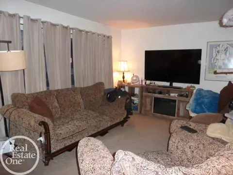 Living - 705 S Chocolay, Clawson, MI 48017 photo 1 of 5
