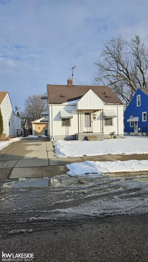 22448 Lambrecht, Eastpointe, MI 48021
