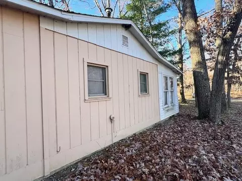 4030 N Eberhart, Harrison, MI 48625 photo 4