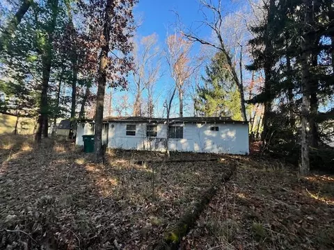 5053 E Cranberry Lk, Harrison, MI 48625