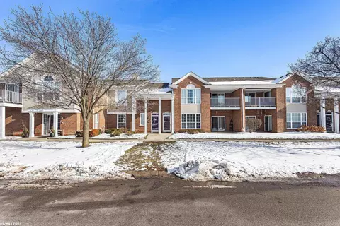 45622 Warwick, Macomb, MI 48044