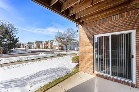 45622 Warwick, Macomb, MI 48044 photo 15
