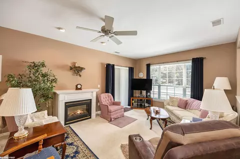 45622 Warwick, Macomb, MI 48044 photo 4