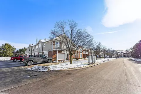 45622 Warwick, Macomb, MI 48044 photo 2
