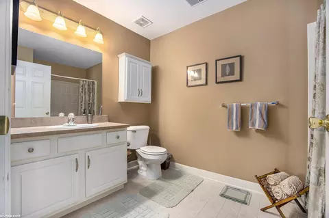 45622 Warwick, Macomb, MI 48044 photo 13