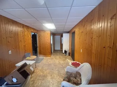 2183 E Newberg, Pinconning, MI 48650 photo 3