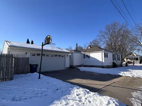 1601 S Farragut, Bay City, MI 48708