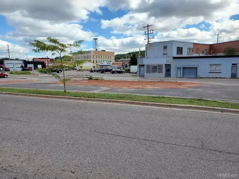 101 Bank, Ishpeming, MI 49849 photo 2