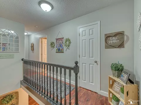 Entry Way - 6697 Bennington, Temperance, MI 48182 photo 4 of 4