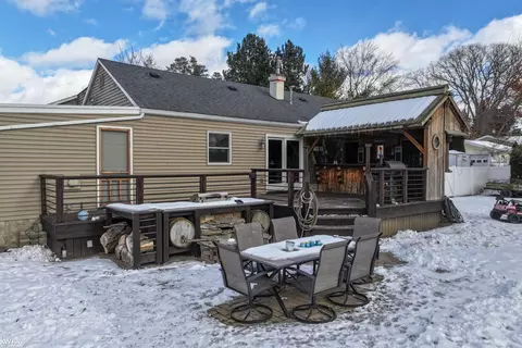 Exterior - 10114 E Mt Morris, Davison, MI 48423 photo 6 of 8