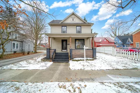 121 Dallas, Adrian, MI 49221