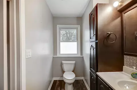 Bath - 2341 Devonshire, Temperance, MI 48182 photo 1 of 3