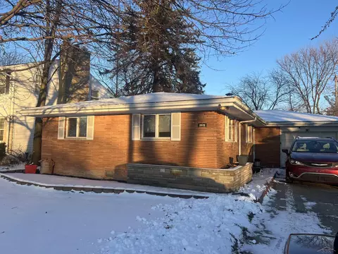 2434 N Woodbridge, Saginaw, MI 48602