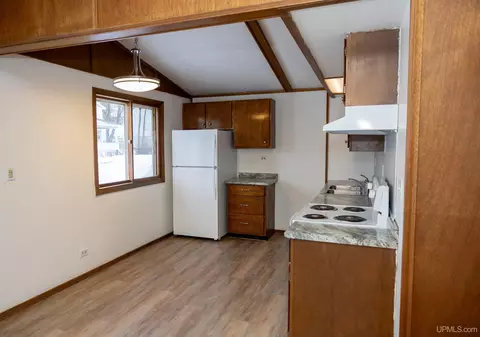 835 N N Pne, Ishpeming, MI 49849 photo 7