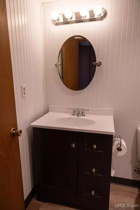 835 N N Pne, Ishpeming, MI 49849 photo 17