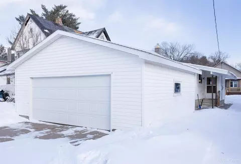 835 N N Pne, Ishpeming, MI 49849 photo 2