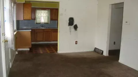 Living - 1701 Bingham, Flint, MI 48506 photo 1 of 1