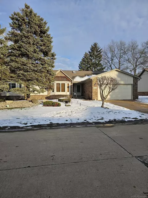46758 Scotch Pne #20, Macomb, MI 48042