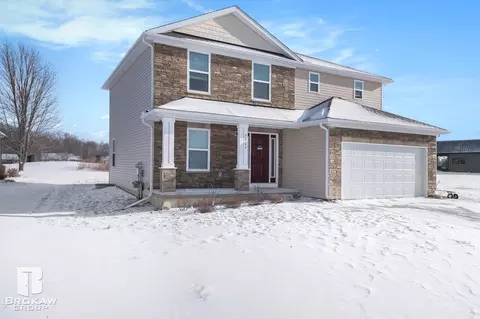 Exterior - 9069 Copper Rdg, Davison, MI 48423 photo 4 of 8