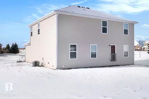 Exterior - 9069 Copper Rdg, Davison, MI 48423 photo 5 of 8