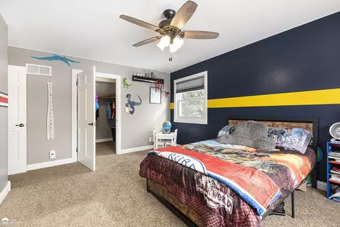 Bedroom - 3133 Beechtree, Flushing, MI 48433 photo 6 of 6