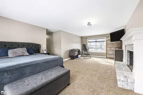 Bedroom - 3133 Beechtree, Flushing, MI 48433 photo 2 of 6