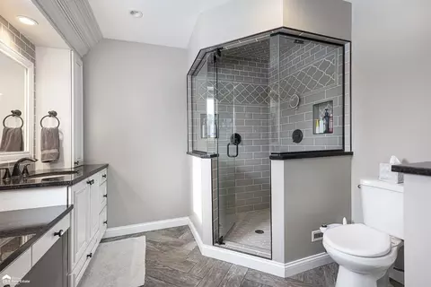 Bath - 3133 Beechtree, Flushing, MI 48433 photo 3 of 4