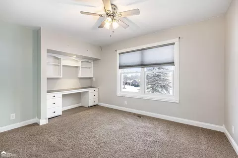 Bedroom - 3133 Beechtree, Flushing, MI 48433 photo 4 of 6