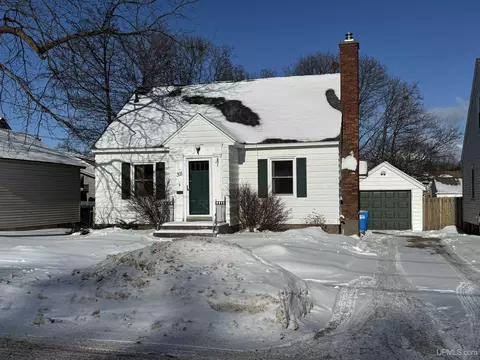 311 E Park, Marquette, MI 49855