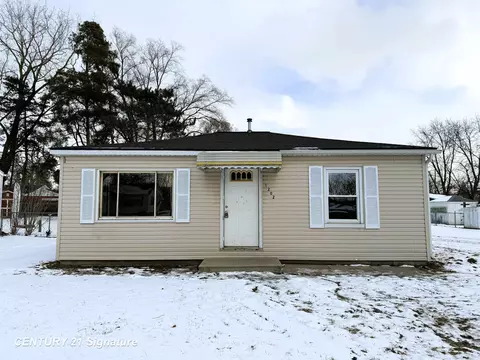 1202 N Erie, Bay City, MI 48706