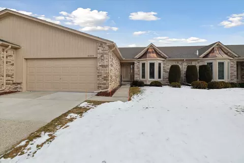41224 Whispering Oaks, Clinton Township, MI 48038
