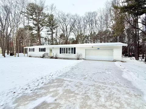 5723 Birch 01, Gladstone, MI 49837