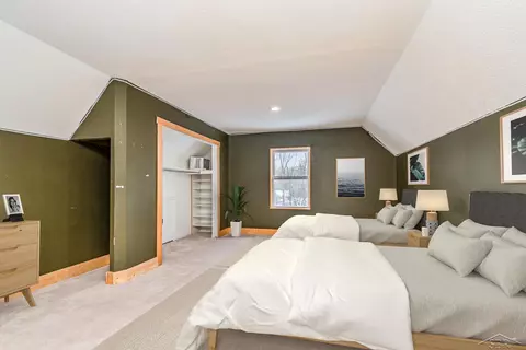 Bedroom - 12675 Spencer, Hemlock, MI 48626 photo 3 of 3