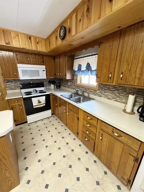1734 Little Perch Lk, Ishpeming, MI 49849 photo 14