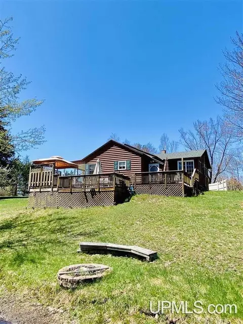 1734 Little Perch Lk, Ishpeming, MI 49849