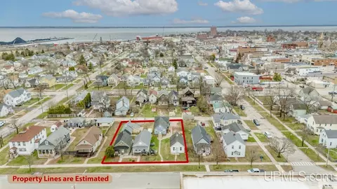 208-214 N 12 N 15th, Escanaba, MI 49829