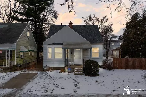 2105 Cicotte, Lincoln Park, MI 48146