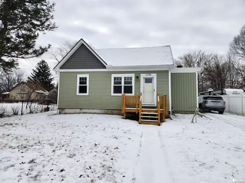 Exterior - 1705 Monroe, Carleton, MI 48117 photo 4 of 5