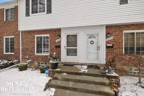 23007 Gary Ln, Saint Clair Shores, MI 48080