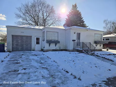 1708 Fremont, Bay City, MI 48708