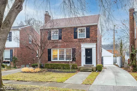 454 Cloverly, Grosse Pointe Farms, MI 48236