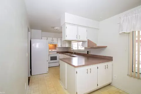 3527 Genesee, Flint, MI 48506 photo 8