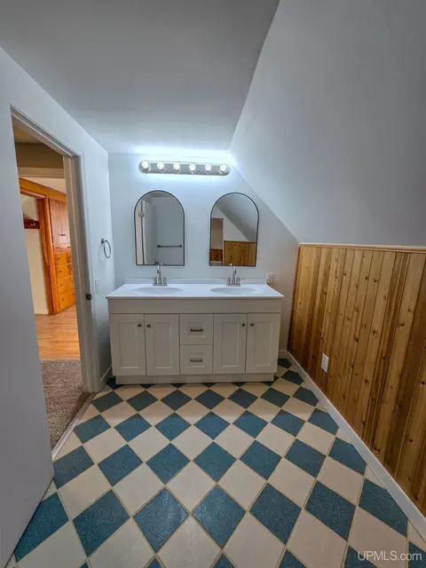 112 Pine, Munising, MI 49862 photo 16