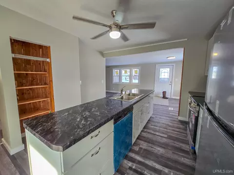 112 Pine, Munising, MI 49862 photo 5