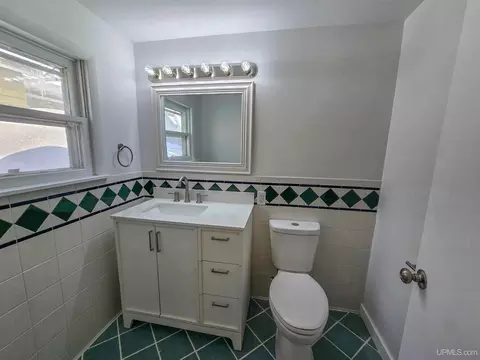 112 Pine, Munising, MI 49862 photo 9